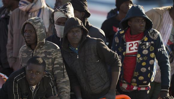 En total, 2.217 migrantes murieron o desaparecieron este año en su intento por llegar desde África a España, Italia, Malta, Grecia o Chipre. (Foto referencial: AFP)
