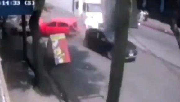 México: Difunden video del tráiler que impactó varios autos en Santa Fe. Foto: Captura de video