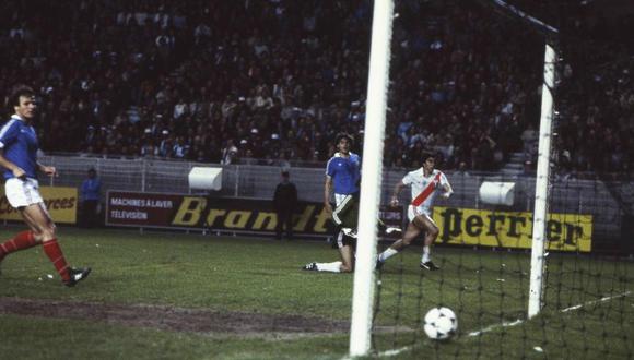 La selección peruana enfrentará a Francia por el Mundial Rusia 2018. Un medio español rememoró lo hecho por la Blanquirroja en 1982 ante el cuadro galo, en donde Juan Carlos Oblitas anotó el gol de la victoria (Foto: MARCA)