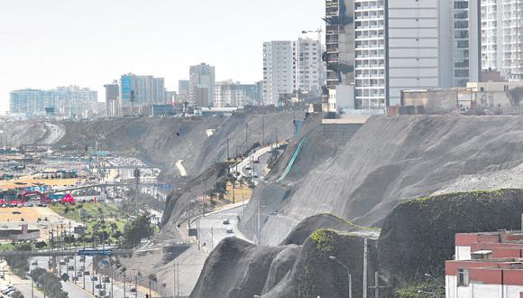 El 19 de setiembre pasado, se declararon en emergencia los acantilados ubicados en seis distritos ribereños de la capital ante el riesgo de derrumbes. Se planteó reducir las vulnerabilidades en la zona. (Eduardo Cavero / GEC)