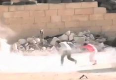 YouTube: Niño héroe rescata a niña durante tiroteo en Siria