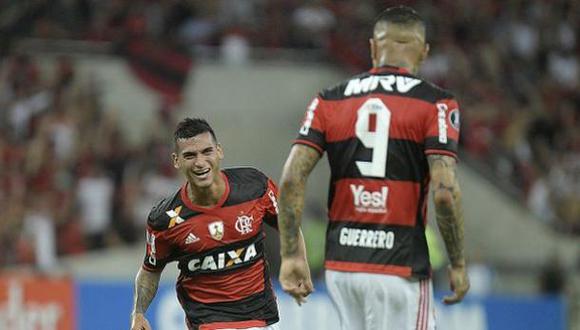 Flamengo ganó 2-1 a Botafogo con doblete de Paolo Guerrero