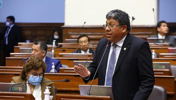 Jorge Luis Flores Ancachi, de Acción Popular, encabeza el proyecto de reforma constitucional. (Foto: Congreso)