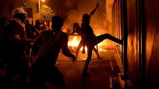 Beirut: Estallan nuevos enfrentamientos entre manifestantes y la policía cerca del Parlamento | FOTOS