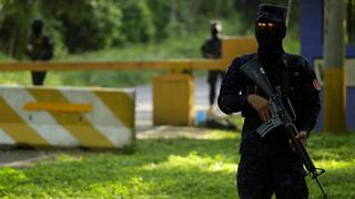 Militares de El Salvador desafían a Corte Suprema e impiden acceso a los archivos de la peor masacre en Latinoamérica