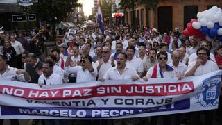 Unas 2.000 personas marcharon en Paraguay en homenaje a fiscal Marcelo Pecci asesinado en Colombia