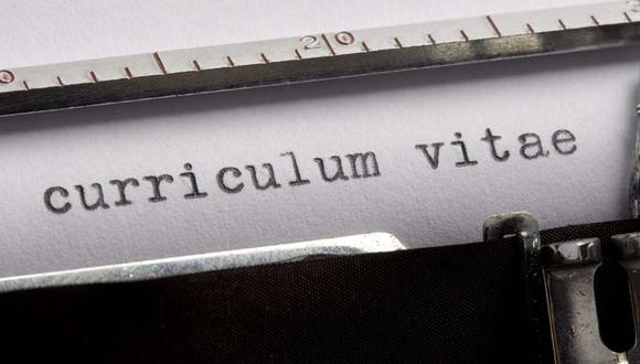 Abreviaturas. En un currículum vitae nunca se deben incluir abreviaturas. Para estar segura de que ninguna se te pasó por alto, una buena herramienta puede ser el corrector ortográfico. Además, no olvides releerlo al menos dos veces para corregir cualquier error que pueda tener el documento. (Foto: Shutterstock)