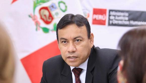 El ministro de Justicia, Félix Chero, anunció que el Gobierno prepara un proyecto que busca sancionar a jueces y fiscales por revelar información. (Foto: Twitter @MinjusDH_Peru)