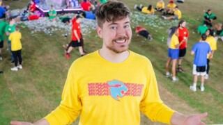 Quién es MrBeast, el youtuber estadounidense de 25 años que sorprende con sus millonarios proyectos