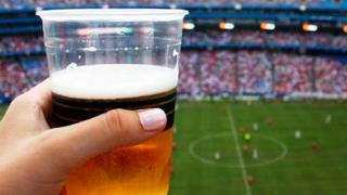 Mundial Qatar 2022 | La curiosa estrategia de los hinchas de México para conseguir cerveza más barata en el torneo