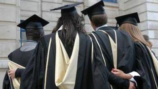 Reino Unido busca universitarios latinoamericanos