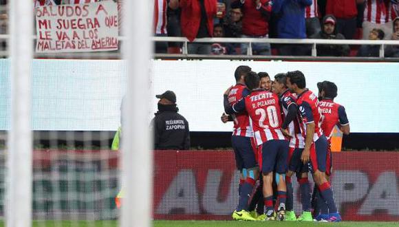Chivas derrotó 1-0 al América en clásico por la Liga mexicana