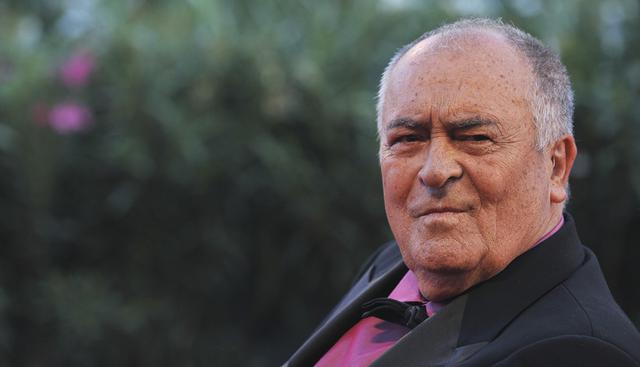 El cineasta italiano Bernardo Bertolucci, fallecido este lunes a los 77 años en Roma, se dio a conocer con "Novecento" (1976), un recorrido por la historia de la lucha de clases en Italia convertido en un clásico. (AFP)