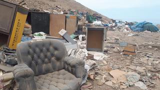 Fiscalía ambiental constata alto nivel de contaminación en playa La Chira