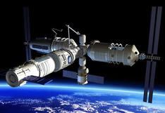 Llega a base de lanzamiento nave china que transportará a astronautas