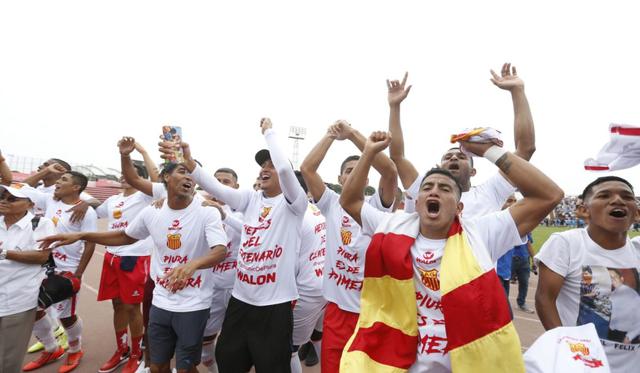 Celebración de Atlético Grau y Deportivo Llacuabamba por el ascenso a primera. (Fotos: Violeta Ayasta / GEC)
