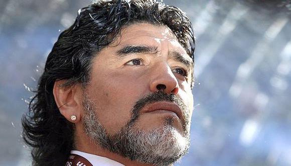 Maradona celebra en Facebook título de campeón de Boca Juniors