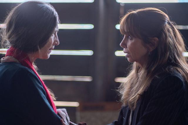 María es interpretada en su adultez por Victoria Abril, mientras que Valentina por Ángela Molina. (Foto: Netflix)