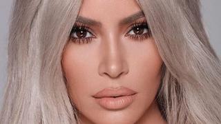 Kim Kardashian luce impresionante vestido de 'oro' y causa revuelo en redes | VIDEO