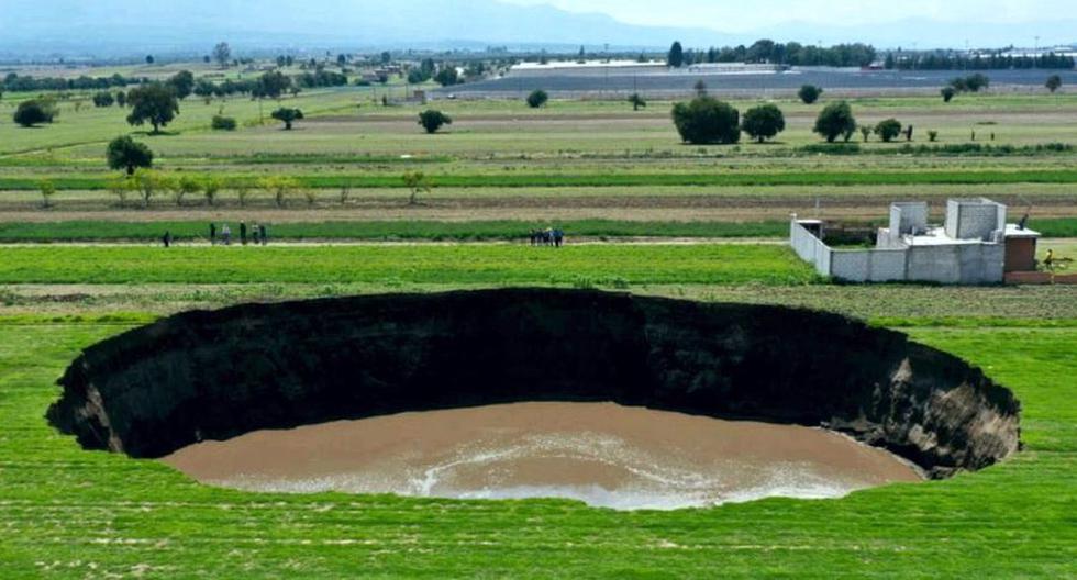 A huge sinkhole appears in Puebla due to a geological fault
