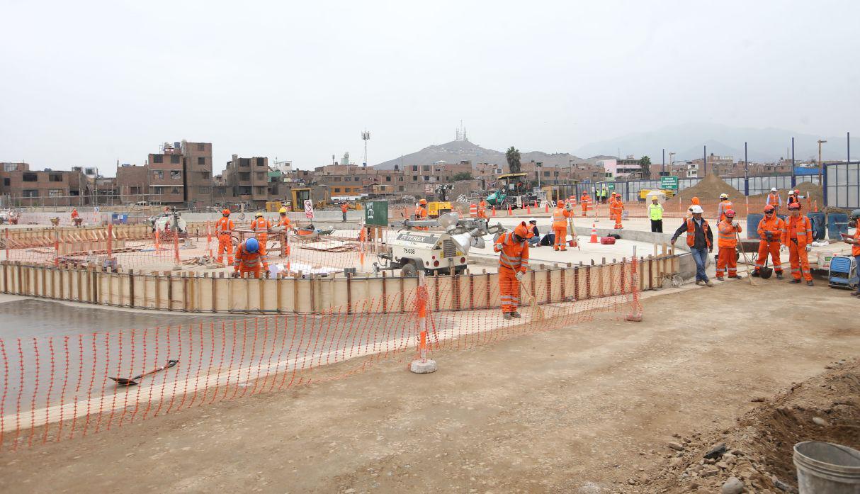 Después de tres cambios de fecha, el alcalde de Lima, Luis Castañeda, anunció en abril que el puente Bella Unión se entregaría este 15 de julio. La infraestructura se desplomó en 201, durante la gestión de Susana Villarán. (Foto: Rolly Reyna)