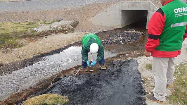 Arequipa: supervisan derrame de asfalto que afectó río Colca - 2