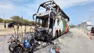 Choque entre bus y mototaxi deja al menos a 12 personas calcinadas en Panamericana Norte