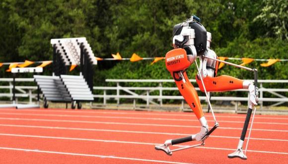 Cassie, el robot bípedo más rápido del mundo que batió un récord Guinness. (Foto: Oregon State Univesity)