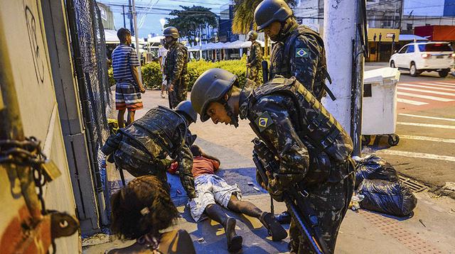 Brasil: El Ejército no logra frenar la violencia en las calles - 11