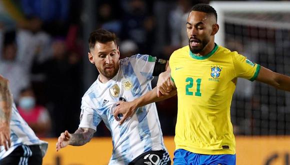 El Brasil vs Argentina se jugó en en septiembre, pero a los minutos del inicio se suspendió. (Foto: EFE)