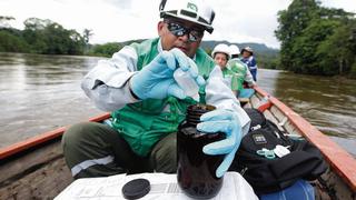 Analizan el agua antes de declarar emergencia en la Amazonía