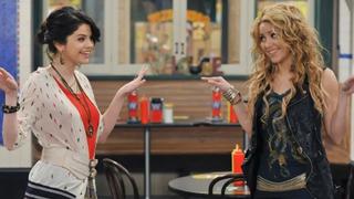 Shakira y Selena Gomez: Así fue la recordada escena que unió a las famosas en una serie de Disney