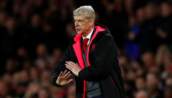 Arsene Wenger ha señalado que desde que anunció su retirada del Arsenal, recibió muchas ofertas tentadoras para seguir dirigiendo. (Foto: AP)
