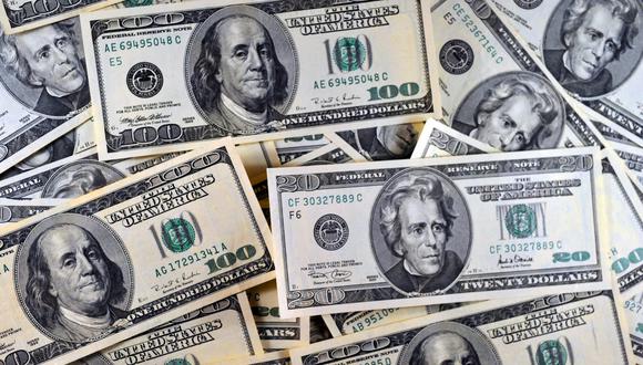 El dólar en el mercado paralelo se cotizó en la jornada previa a 14.379,22 bolívares soberanos. (Foto: AFP)