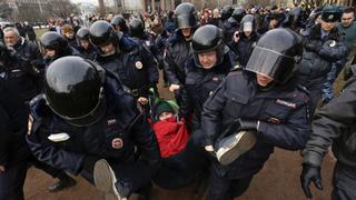 Moscú: Más de 300 detenidos por gritar ¡No a la guerra!