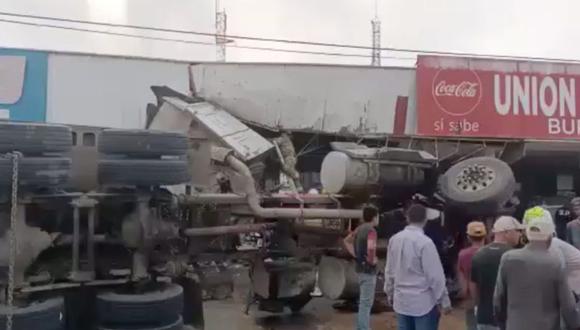 El examen toxicológico del conductor del tráiler, identificado por medios como Saúl A. D., de 44 años, resultó positivo a metanfetaminas y anfetaminas. (Foto: Captura de video)