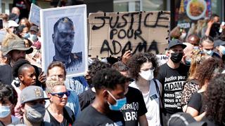 Masiva marcha en recuerdo de Adama Traoré, un joven negro muerto al ser arrestado en Francia | FOTOS