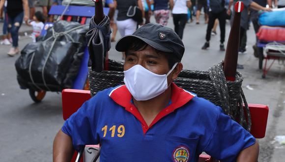 9 DE MARZO DE 2020

REVISTA SOMOS: RECORRIDO POR EL EMPORIO COMERCIAL DE GAMARRA PARA VER PRODUCCION Y USO DE MASCARILLAS CONTRA EL CORONAVIRUS

FOTO: ROLLY REYNA / EL COMERCIO PERU