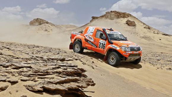 Orlandini lidera categoría en Rally de los Faraones en Egipto