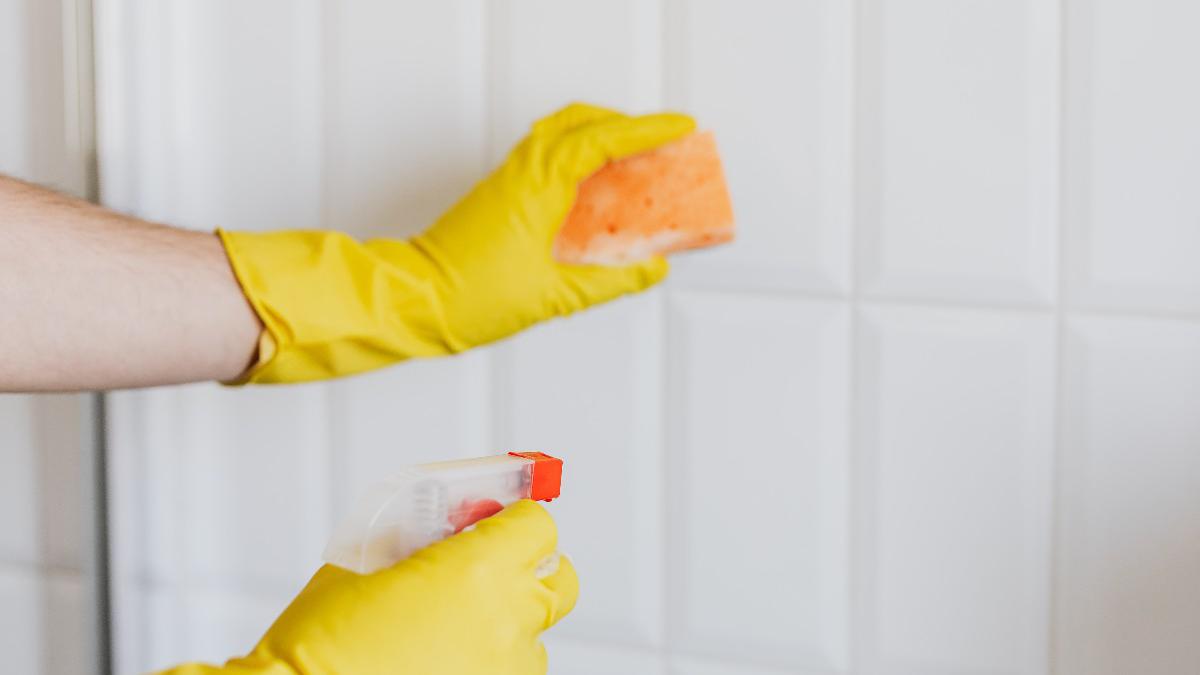 AZULEJO COCINA  Cómo limpiar los azulejos de la cocina para que queden  brillantes sin esfuerzo