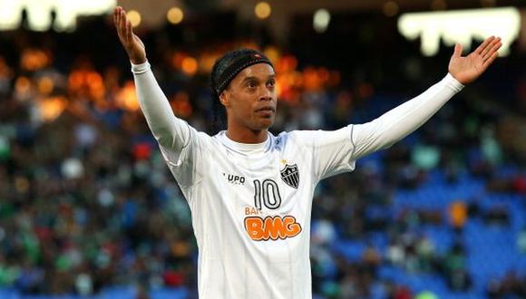 Ronaldinho en vitrina: una pista de cuál será su próximo equipo