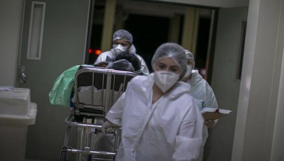 Dos de cada tres pacientes intubados en UCI por coronavirus murieron en Brasil. (Foto: TARSO SARRAF / AFP).