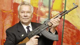 Míjail Kaláshnikov: conoce al hombre que creó el arma más usada del mundo