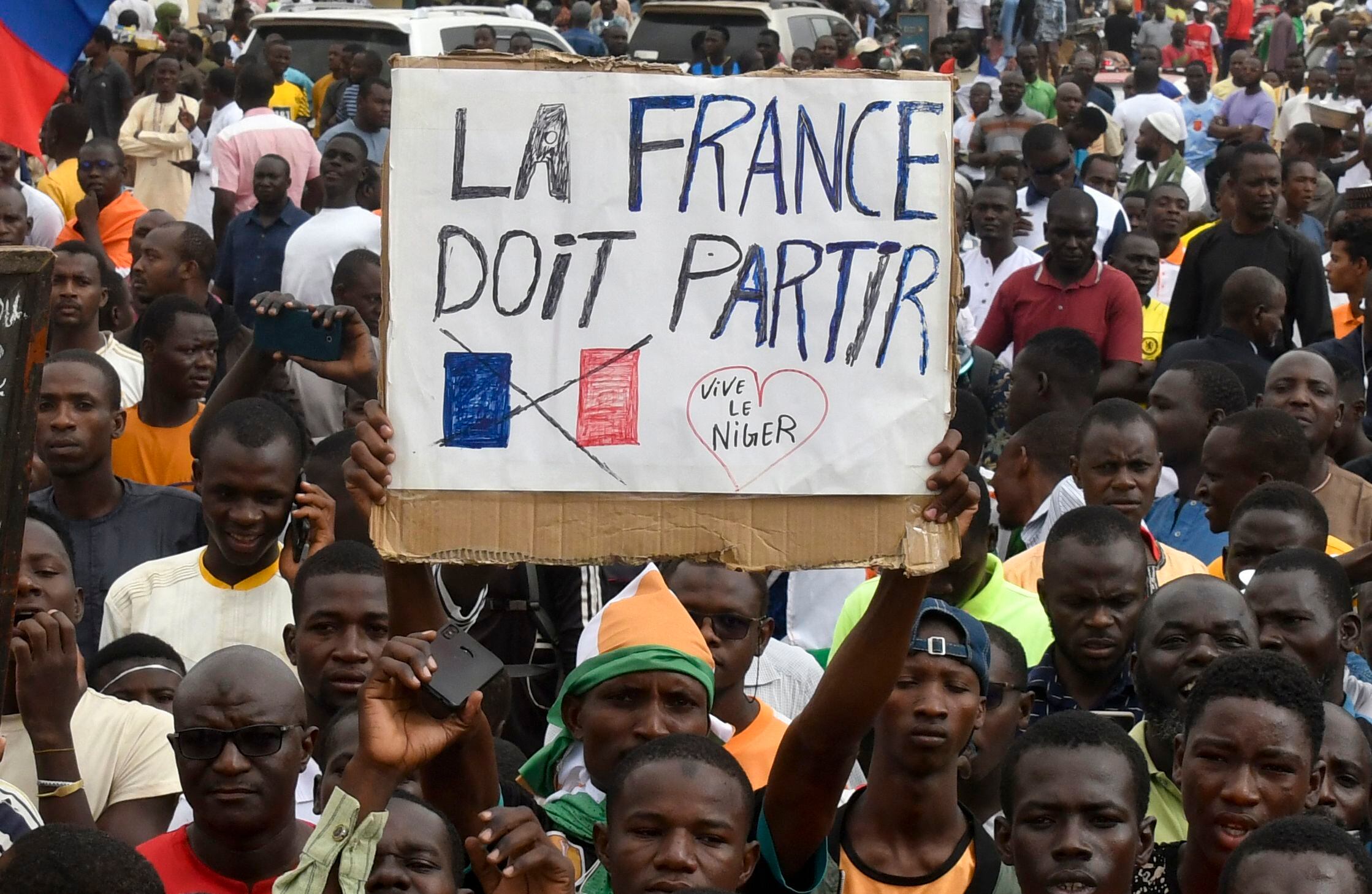 Niger's junta said it was scrapping military pacts made between Niamey and France after last week's coup.  (AFP photo)