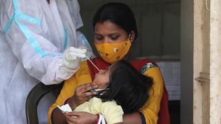 Nueva Delhi ordena toque de queda y se confina un fin de semana tras récord de contagios de coronavirus