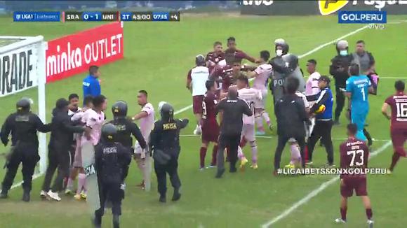 La pelea al final del Universitario vs. Sport Boys. (Video: Gol Perú)