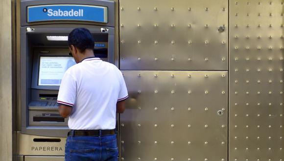 El Banco Sabadell decidirá este jueves si cambia de sede fuera de Cataluña. (Reuters).