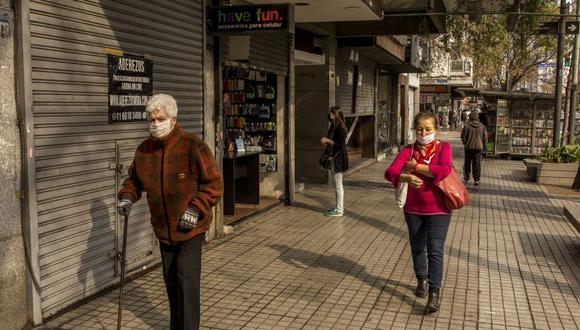 Tiendas cerradas en Buenos Aires, Argentina, debido a la pandemia de coronavirus. (Foto: Sarah Pabst/Bloomberg)