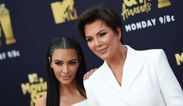 Kim Kardashian se mostró feliz por tener una madre como Kris. (AFP)