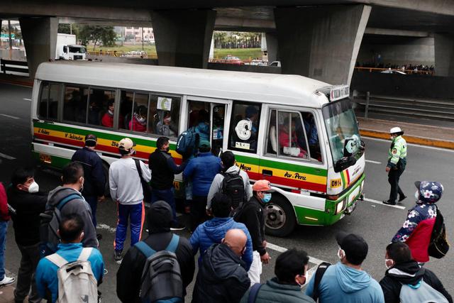 En el día 100 de la cuarentena decretada para frenar el avance del nuevo coronavirus, empresas de transporte urbano de los Gremios de Lima y Callao acatan un paro en demanda de un subsidio por parte del Estado. (Foto: Ángela Ponce)